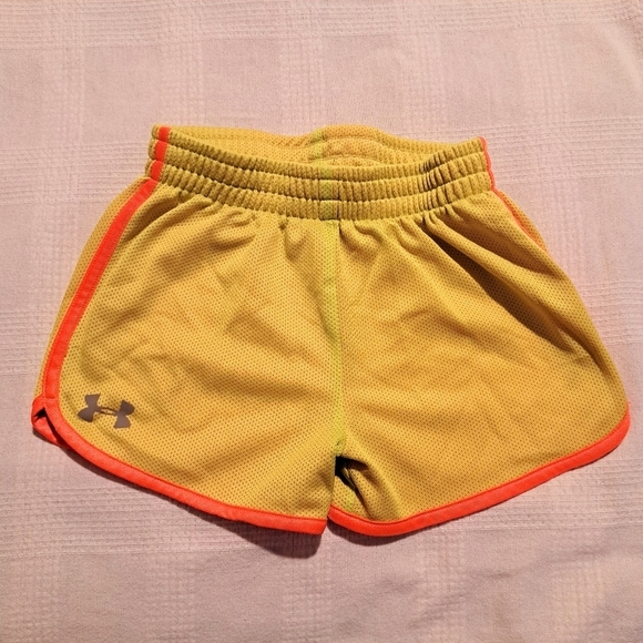 Under Armour girls size 5 yellow with orange accent shorts - Picture 1 of 4